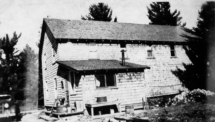 11coles_club_house_lake_geneserath_1936