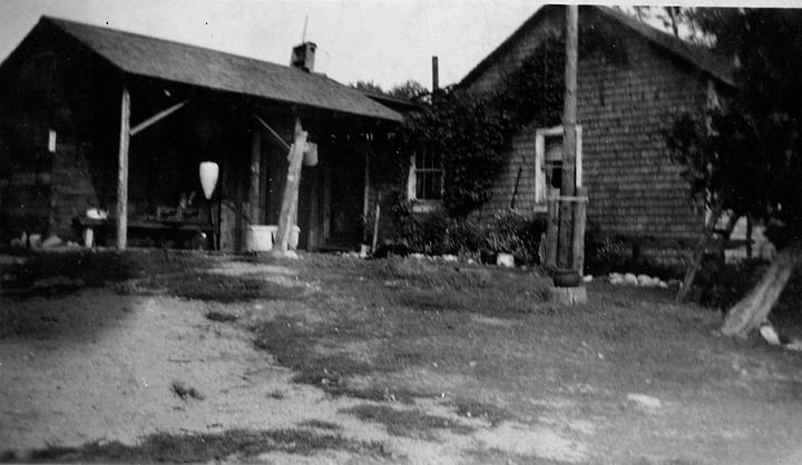 11coles_house_and_woodshed_at_nomad_1936