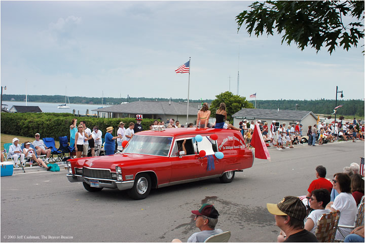 2Beaver_Beacon_Beaver_Island_4th_of_July_2003_JC_5738