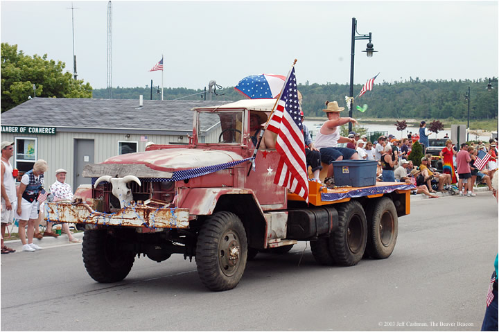 2Beaver_Beacon_Beaver_Island_4th_of_July_2003_JC_5762