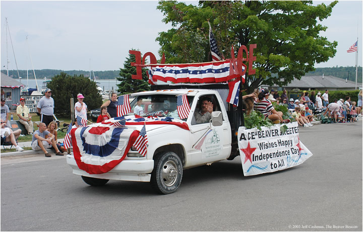 2Beaver_Beacon_Beaver_Island_4th_of_July_2003_JC_5792