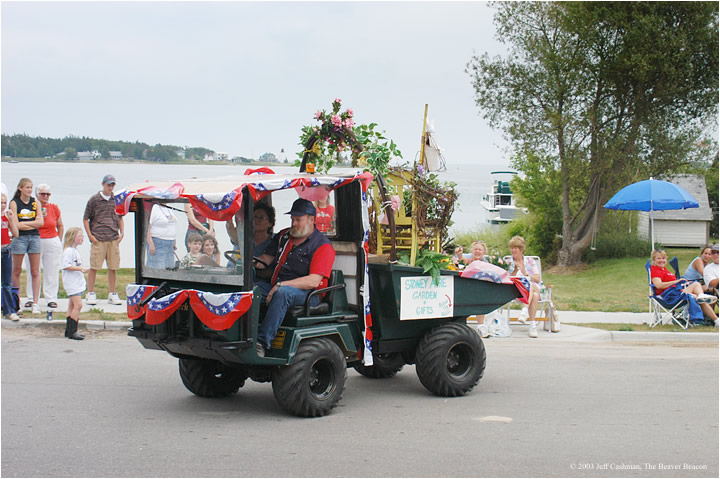 2Beaver_Beacon_Beaver_Island_4th_of_July_2003_JC_5816