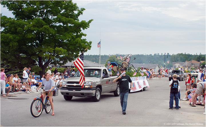 2Beaver_Beacon_Beaver_Island_4th_of_July_2003_JC_5821