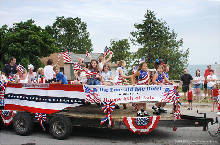 2Beaver_Beacon_Beaver_Island_4th_of_July_2003_JC_5918