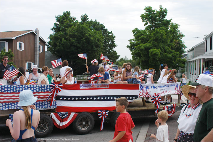 2Beaver_Beacon_Beaver_Island_4th_of_July_2003_JC_5919