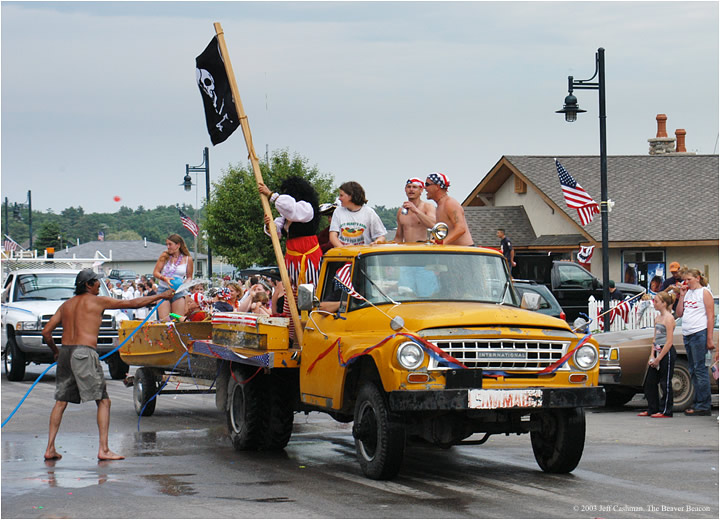 2Beaver_Beacon_Beaver_Island_4th_of_July_2003_JC_5929