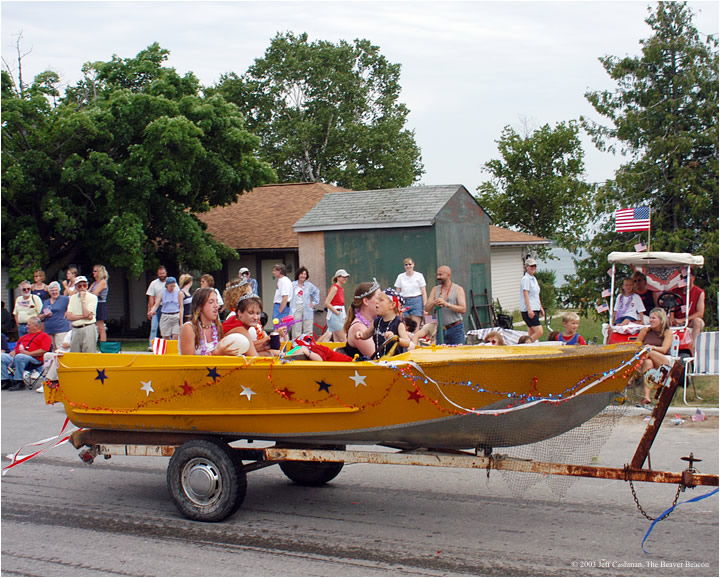 2Beaver_Beacon_Beaver_Island_4th_of_July_2003_JC_5937