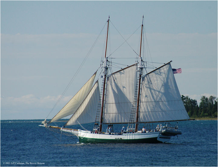 2Madeline-Beaver-Beacon-Sailing-by-Luneys-Point