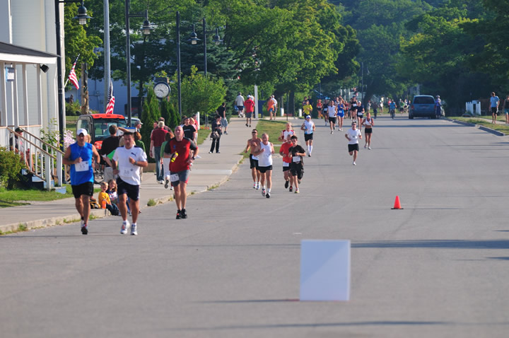 Beaver-Beacon-News-Beaver-Island-Marathon-JJC_5365