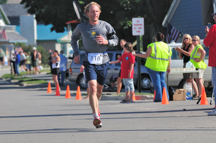 Beaver-Beacon-News-Beaver-Island-Marathon-JJC_5637