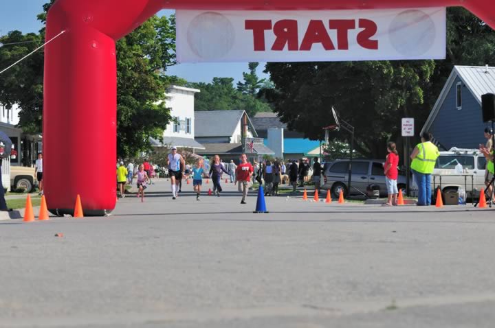 Beaver-Beacon-News-Beaver-Island-Marathon-JJC_5949